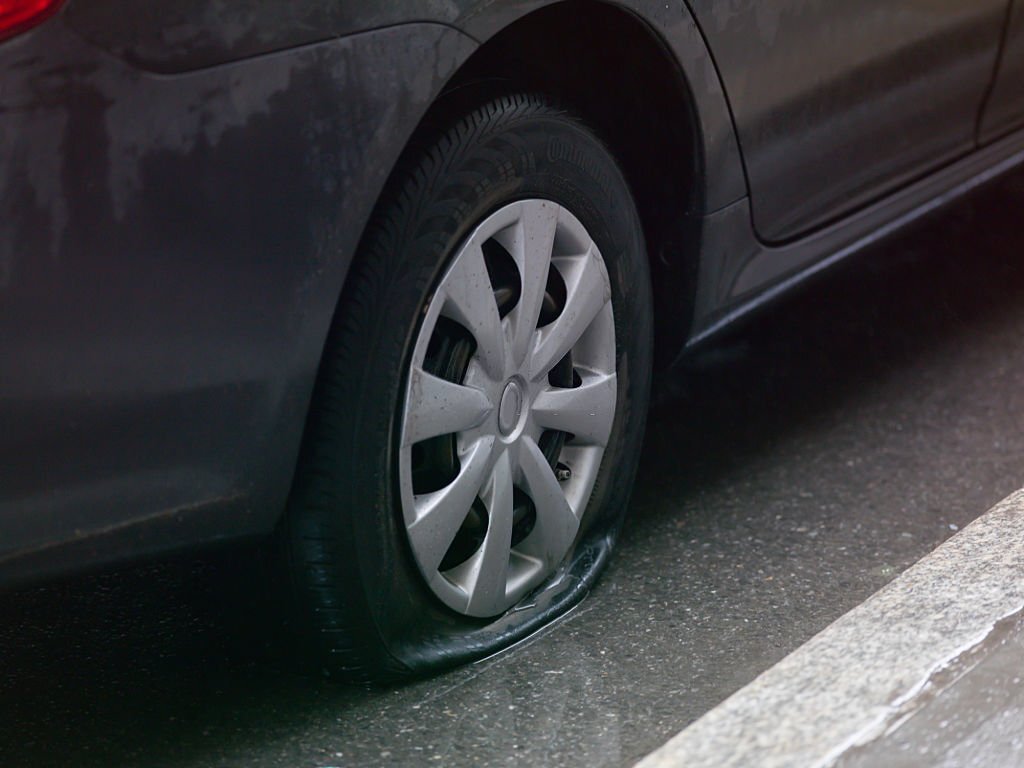 Mobile tyre repair